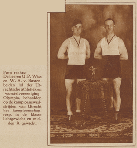 873639 Portret van de worstelkampioenen U.P. Wiss en W.A. van Basten, leden van de Utrechtsche athletiek- en ...